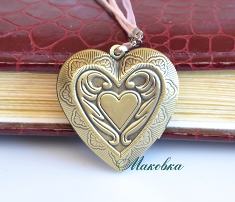 Медальон для фото №13 Сердце с сердечком, 40х43 мм, античная бронза, 1 шт
