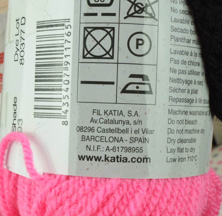 Набор для вязания Katia Шапочка Панда, цвет на выбор