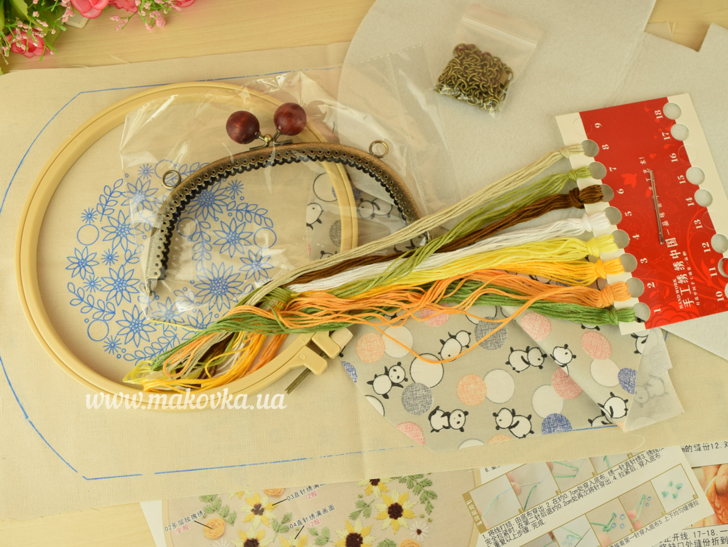 Клатч с фермуаром В-03 Солнечные цветы, набор для вышивания и творчества 